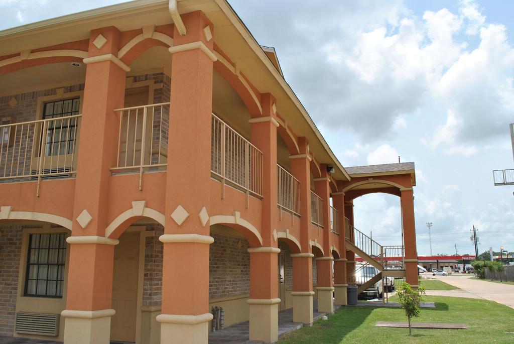 Executive Inn Brookshire Екстериор снимка