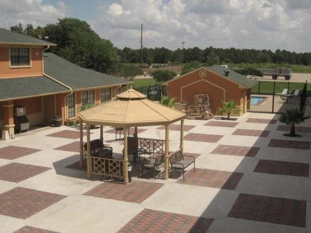 Executive Inn Brookshire Екстериор снимка